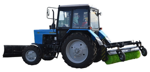 Машина подметально-уборочная с плужно-щёточным оборудованием